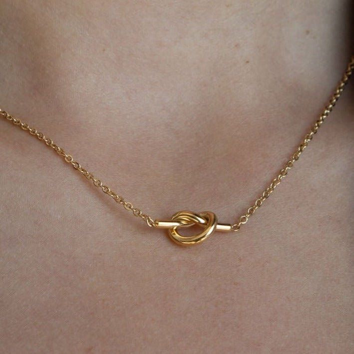Knot Necklace